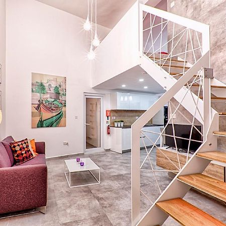 المليحة Designer Finished Maisonette With Pool المظهر الخارجي الصورة